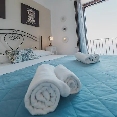 Appartement Tra La Rocca E Il Mare Di