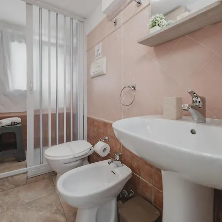 Appartement Tra La Rocca E Il Mare Di *