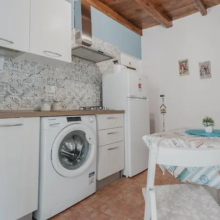 Appartement Tra La Rocca E Il Mare Di