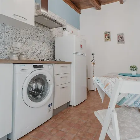 Tra La Rocca E Il Mare Di Cefalù