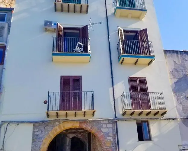 Apartament Tra La Rocca E Il Mare Di *