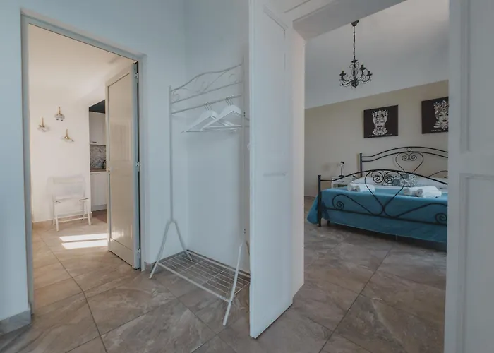 Apartament Tra La Rocca E Il Mare Di